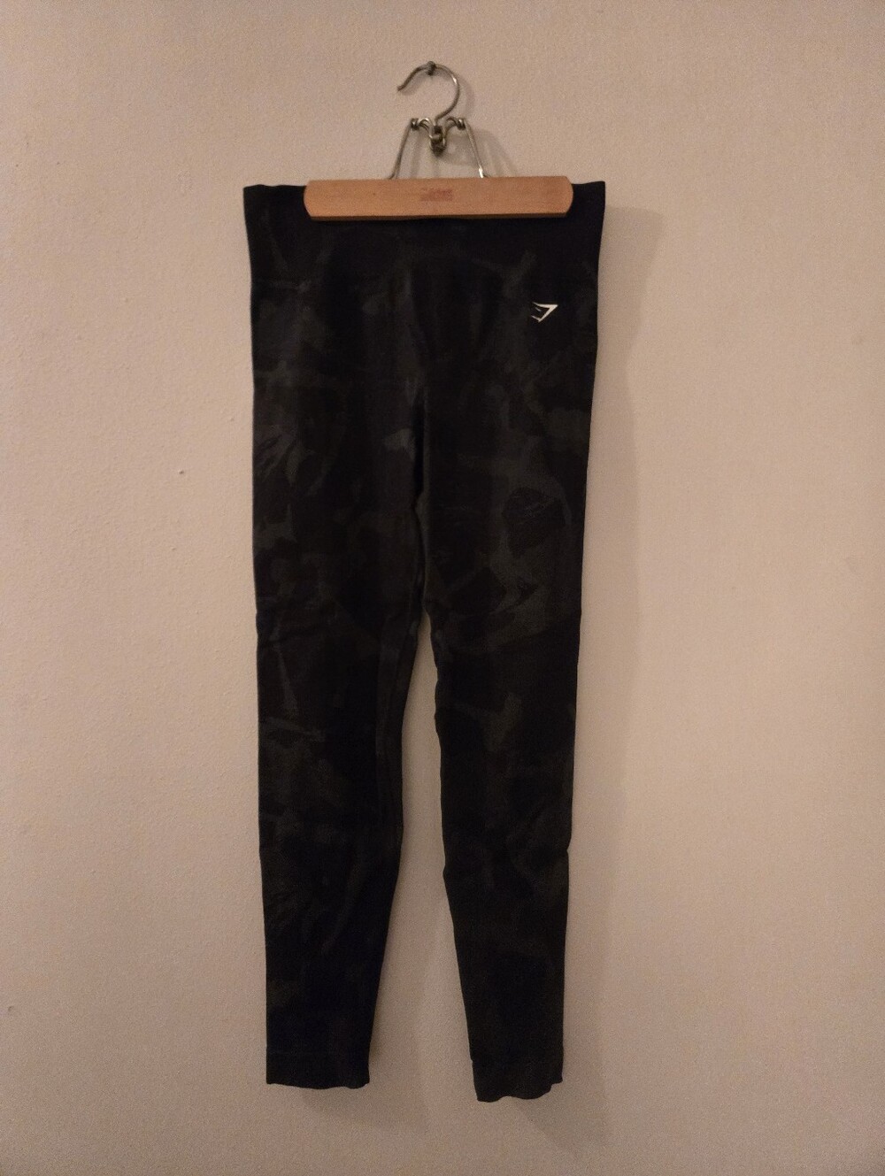 Gymshark black & grey full length leggings size medium in great condition